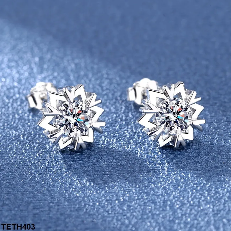 Star crystal studed earrings