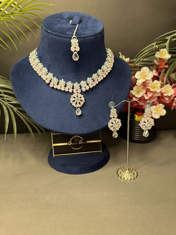 Stylish crystal studed necklace Set