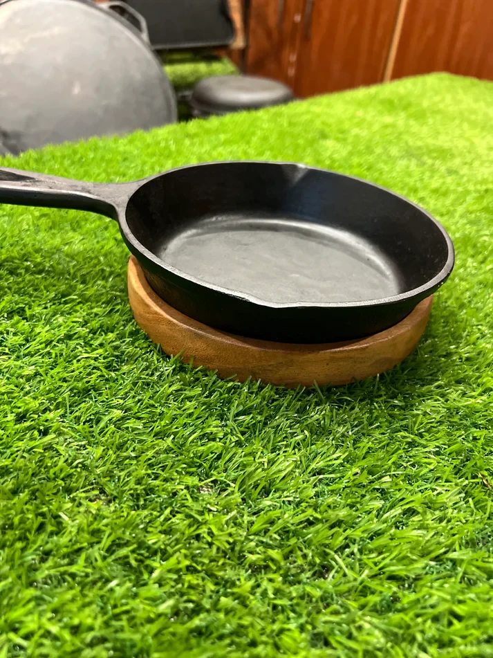 Skillet 6.25 In (16 CM) Cast Iron Krucible Kitchen Seasoned Frying Pan