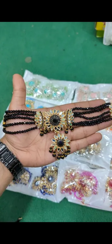 Black choker