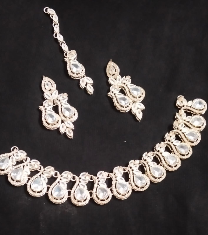 WHITE ZIRCON SET
